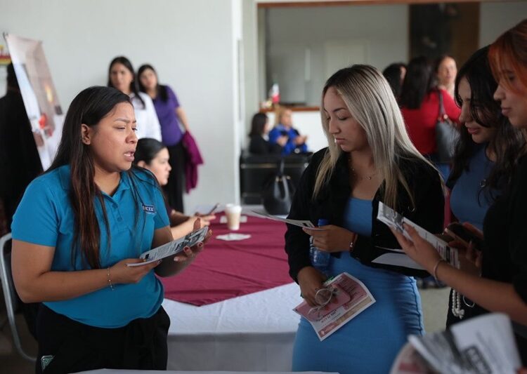 Firman carta compromiso NLD y Estado para impulsar a mujeres en sector laboral