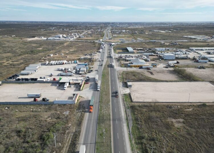 Gobierno de NLD beneficia a vecinos del poniente con más espacios recreativos y mejores vialidades