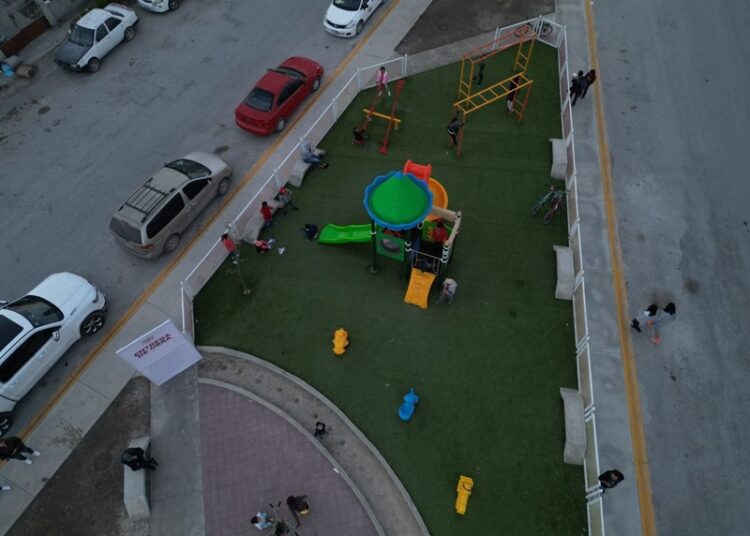 Gobierno de NLD beneficia a vecinos del poniente con más espacios recreativos y mejores vialidades