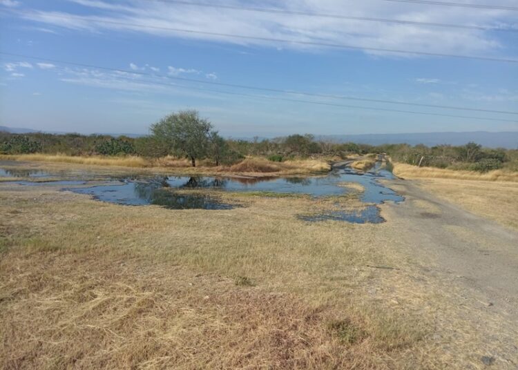 Guardia Estatal atiende llamado por derrame en toma clandestina de hidrocarburos