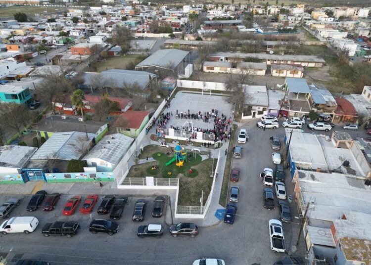 Inaugura Carmen Lilia plazas, vialidades y baños de unidad deportiva