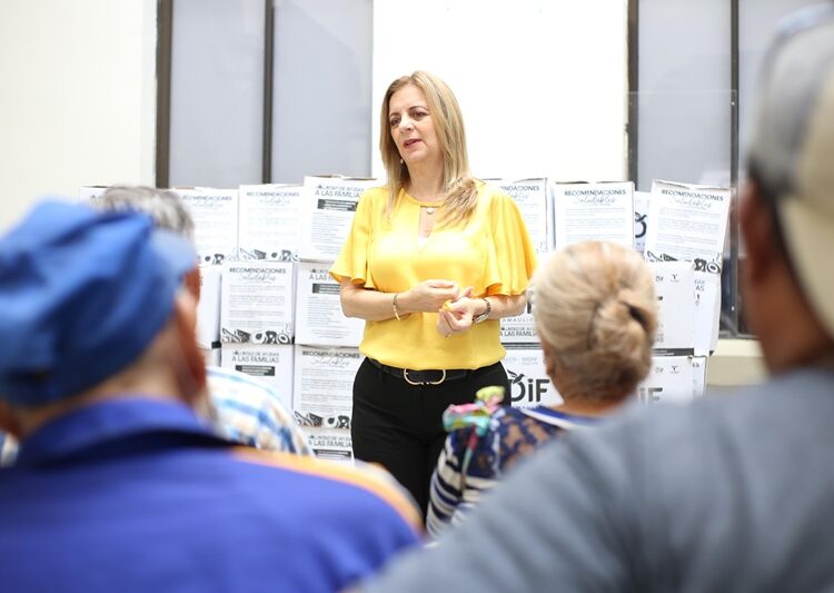 Inicia Aída Féres de Nader Campaña Contra el Cáncer Infantil en el DIF