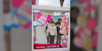 Invita DIF NLD a tomarse la foto en cabina del amor y la amistad