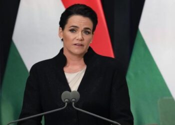 La presidenta de Hungría renunció tras escándalo político