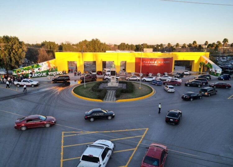 Manifiestan trabajadores de la construcción y muralista satisfacción por transformar Parque Viveros