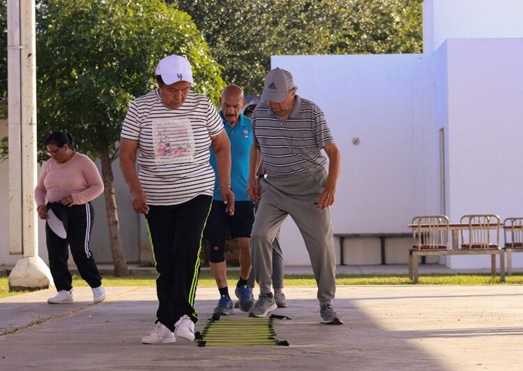 Mantiene DIF NLD abiertas las inscripciones a los talleres de arte y deporte para adultos activos