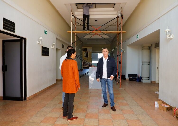 Moderniza Chucho Nader espacios destinados a la cultura