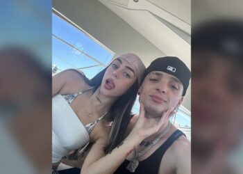 Captan a Peso Pluma de la mano con otra y Nicki Nicole borra las fotos con el cantante