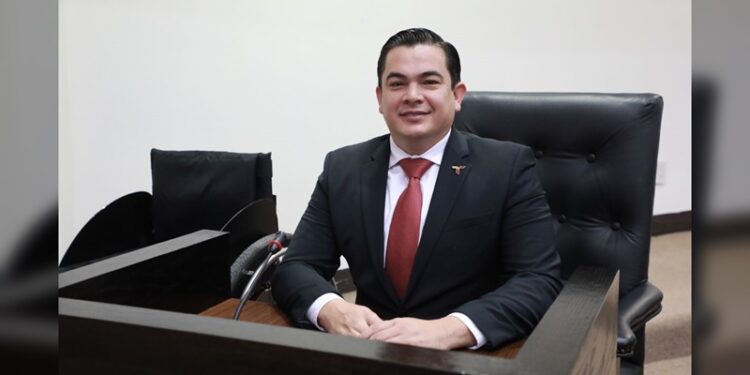 Pide Marco Gallegos licencia al Congreso y va por candidatura a alcaldía de Reynosa