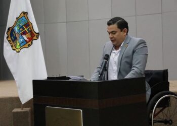 Pide licencia Marco Gallegos y sale del Congreso local