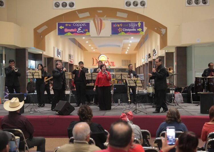 Población celebra Día del Amor y la Amistad con la Centenaria Banda de Música Municipal