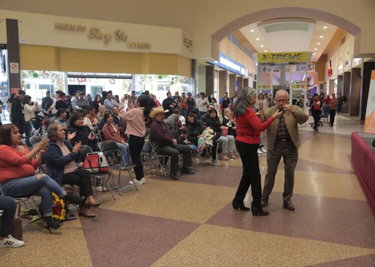 Población celebra Día del Amor y la Amistad con la Centenaria Banda de Música Municipal