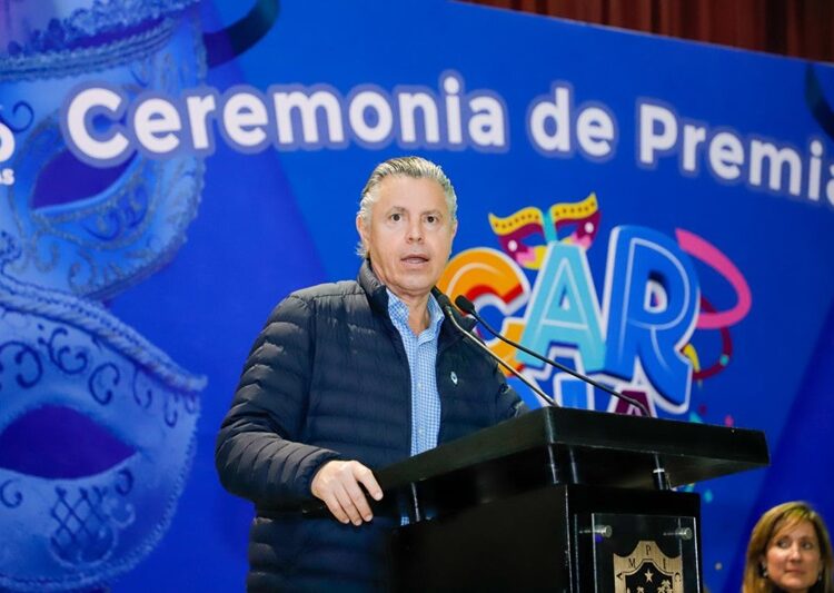 Premia Chucho Nader a los Ganadores del Carnaval Tampico 2024