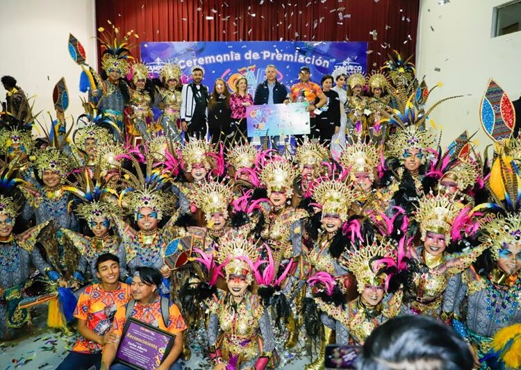 Premia Chucho Nader a los Ganadores del Carnaval Tampico 2024