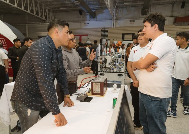 Primer Magno Evento de Ciencia Tecnología e Innovación en UT NLD