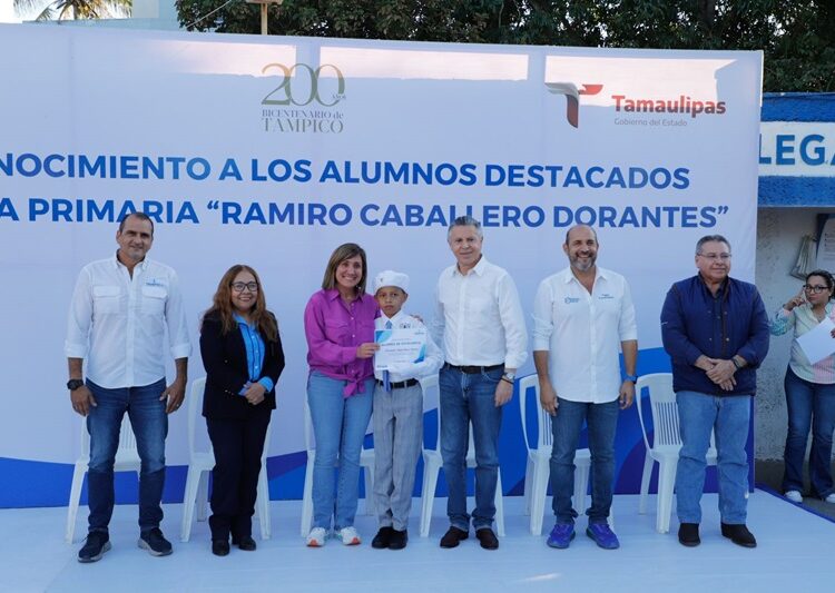 Reconoce Chucho Nader a alumnos triunfadores en Certamen Estatal de Escoltas