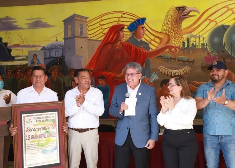 Reconocen a Armando Martínez Manríquez como mejor alcalde de Tamaulipas