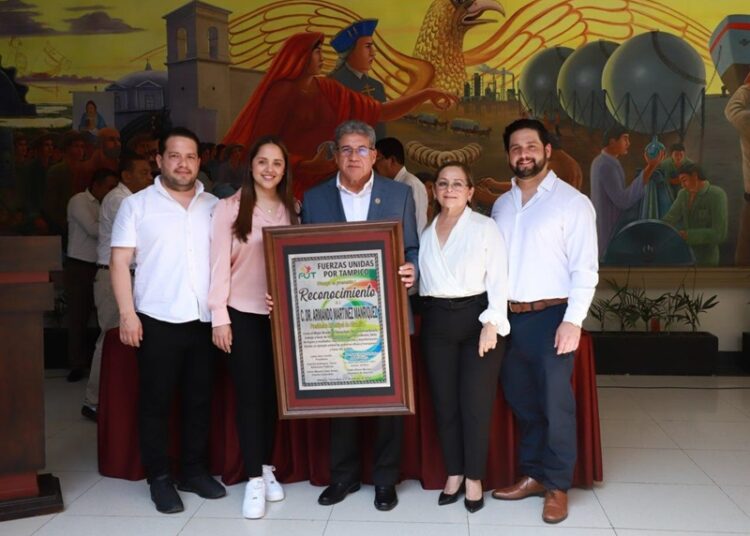 Reconocen a Armando Martínez Manríquez como mejor alcalde de Tamaulipas