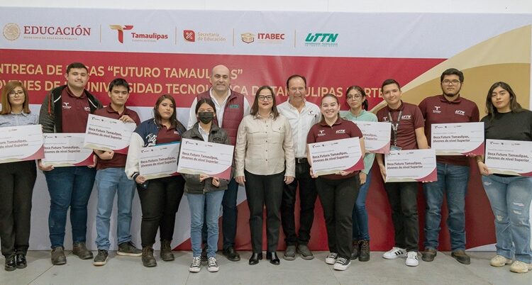 SET entrega becas “Futuro Tamaulipas, Jóvenes de Nivel Superior”