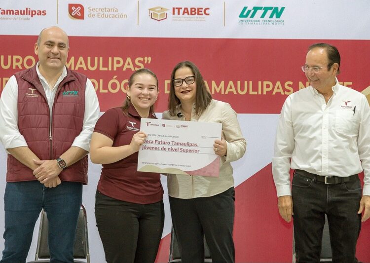 SET entrega becas “Futuro Tamaulipas, Jóvenes de Nivel Superior”
