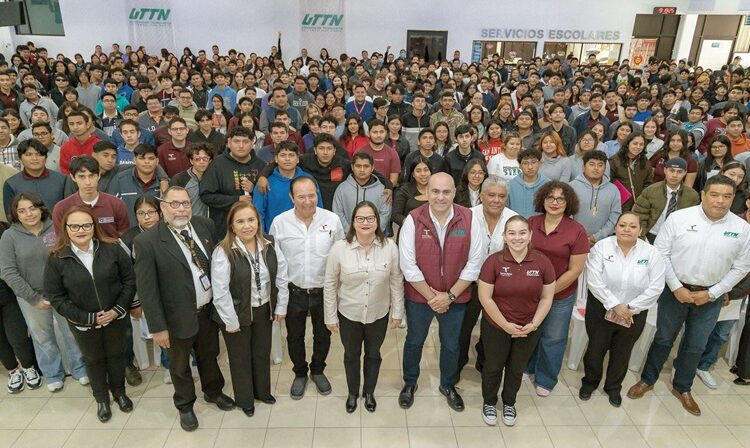 SET entrega becas “Futuro Tamaulipas, Jóvenes de Nivel Superior”