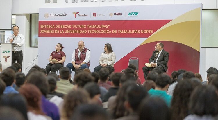 SET entrega becas “Futuro Tamaulipas, Jóvenes de Nivel Superior”