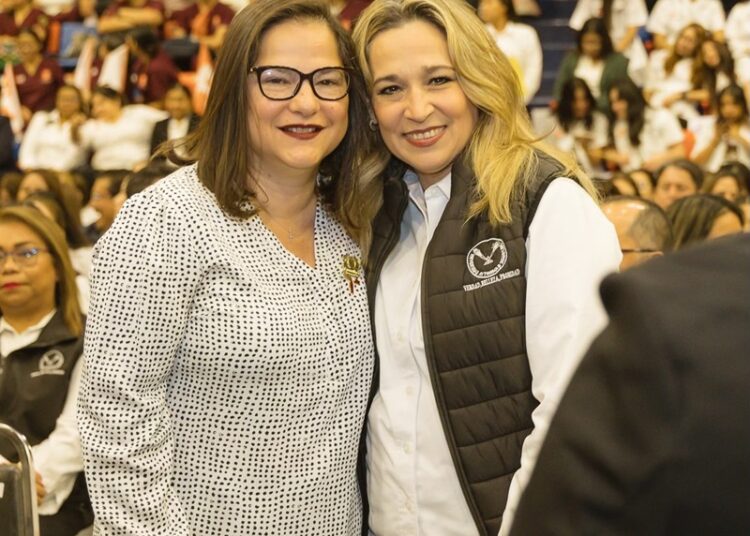 Titular de la SET, acompañó al gobernador AVA, a la Ceremonia Cívica de Honores a la Bandera