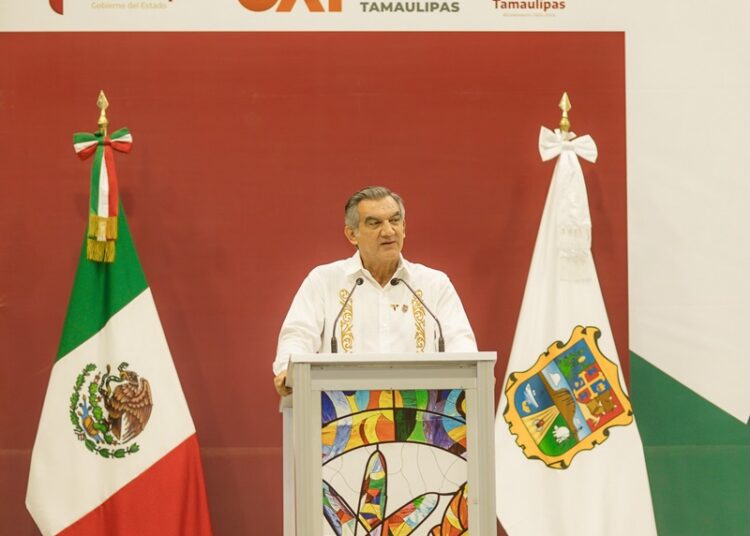 Titular de la SET, acompañó al gobernador AVA, a la Ceremonia Cívica de Honores a la Bandera