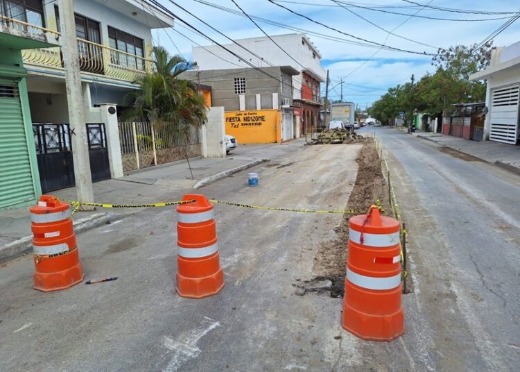 Vialidad cerrada en el 21 Carrera y Aldama, en Victoria