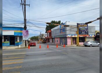 Vialidad cerrada en el 21 Carrera y Aldama, en Victoria