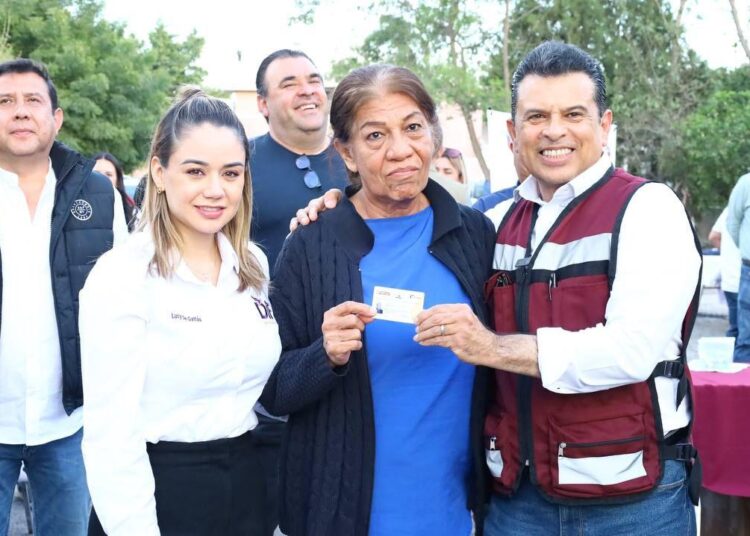 Lalo y Lucy Conviven con vecinos de la Treviño Zapata