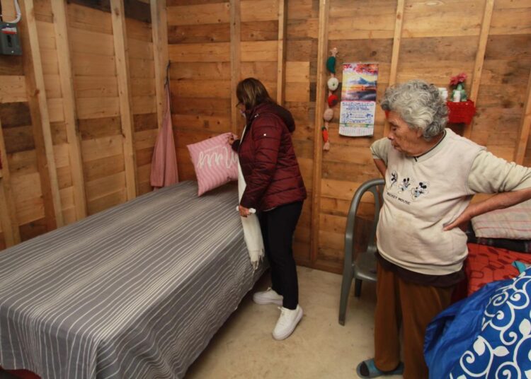 Entrega Rossy, vivienda digna, en el Cues de Orteños en Altamira