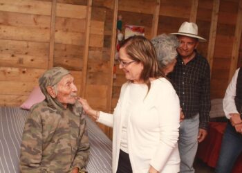 Entrega Rossy, vivienda digna, en el Cues de Orteños en Altamira