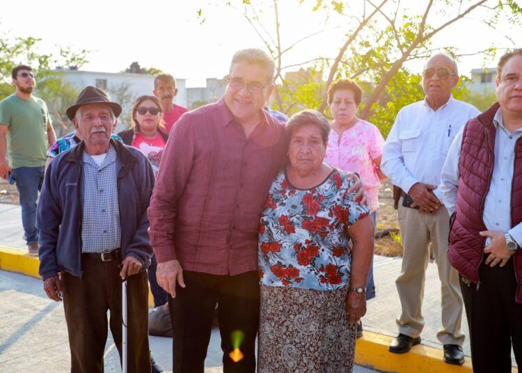 Pavimenta AMM la privada Abasolo en el centro de Altamira