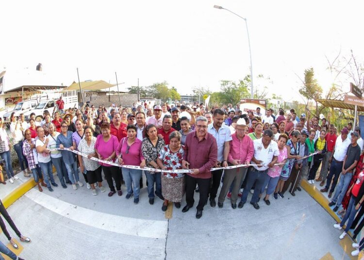 Pavimenta AMM la privada Abasolo en el centro de Altamira
