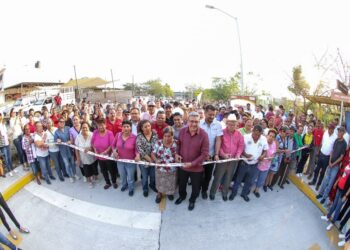 Pavimenta AMM la privada Abasolo en el centro de Altamira