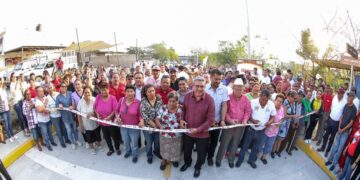 Pavimenta AMM la privada Abasolo en el centro de Altamira