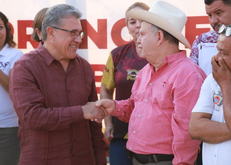 Pavimenta AMM la privada Abasolo en el centro de Altamira