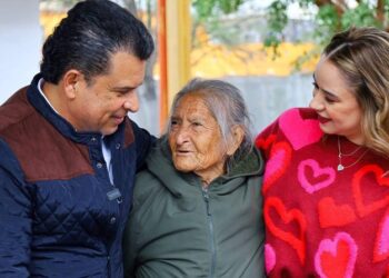 En Victoria, Municipio y DIF festejan Día del Amor y la Amistad con abuelitos