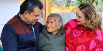 En Victoria, Municipio y DIF festejan Día del Amor y la Amistad con abuelitos