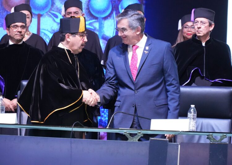 Dámaso Anaya Alvarado jura como Rector de la UAT