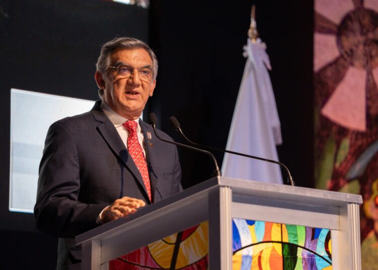 Dámaso Anaya Alvarado jura como Rector de la UAT