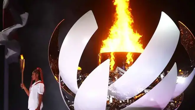 Llama Olímpica París 2024 brillará en Jardín de Tullerías