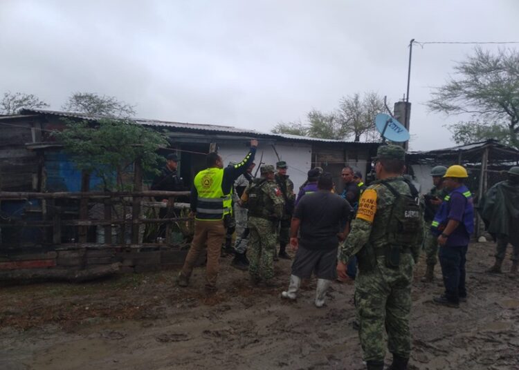 A través del Plan DN-III-E continúan autoridades apoyando en La Pesca