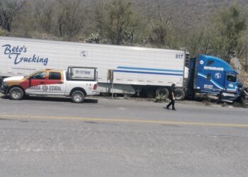 Alerta: Choque de tráilers en Carretera Rumbo Nuevo