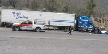 Alerta: Choque de tráilers en Carretera Rumbo Nuevo