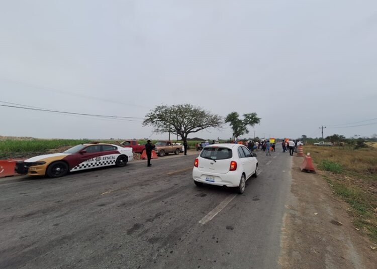 Alerta: manifestantes cierran circulación en Carretera Victoria-Monterrey
