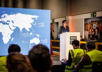 Amazon abre su primer Centro de Ayuda para desastres naturales en Europa