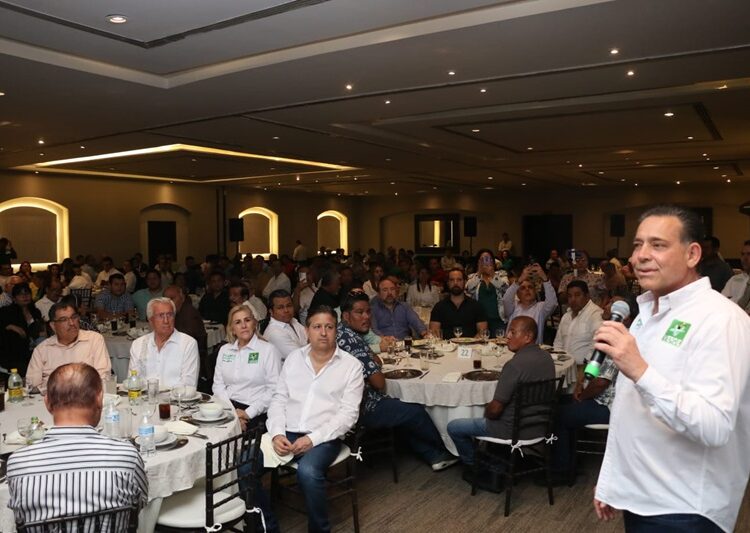 Ante empresariado de la zona sur presenta Eugenio prioridades legislativas