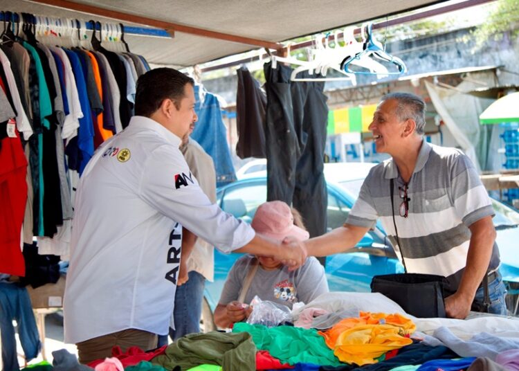 “Atenderé las necesidades del comercio ambulante”: Arturo Núñez Ruiz